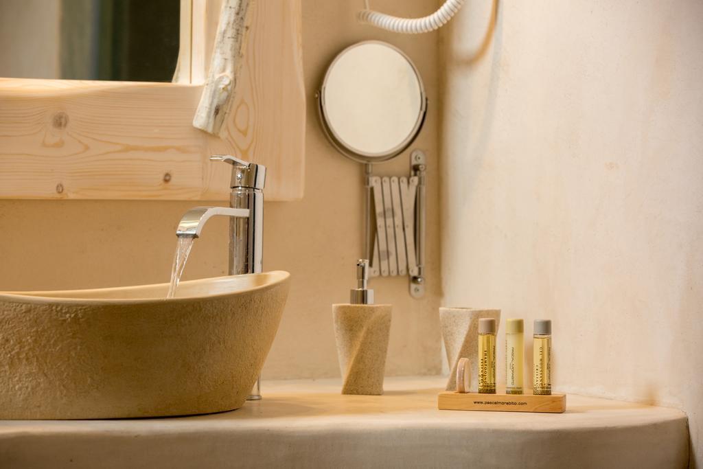 Love Nest With Hot Tub, Hammam & Outdoor Cinema Akrotírion Exterior foto
